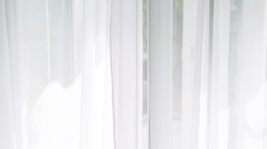 Gorden Sheer Putih Transparan