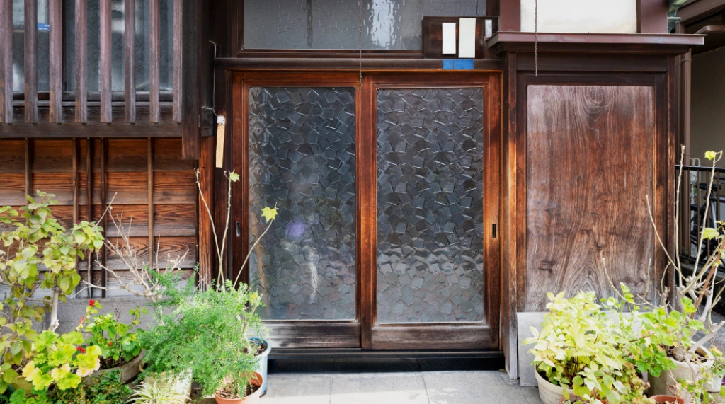 Pintu Aluminium 1 Pintu Motif Kayu