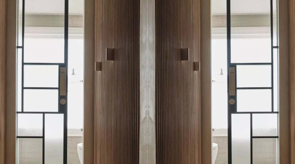 Pintu Kamar Mandi Sliding Frame Hitam dengan Panel Kaca Multi-Tekstur